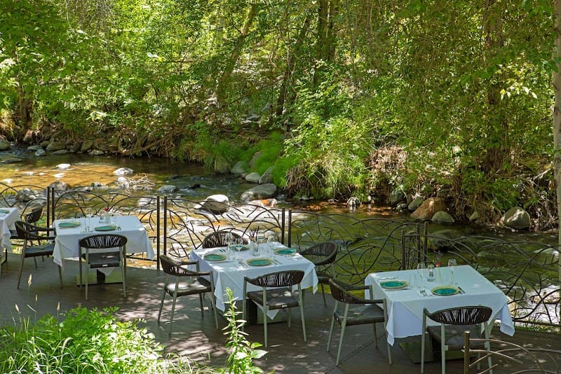 Romantic Sedona Vortex Escape