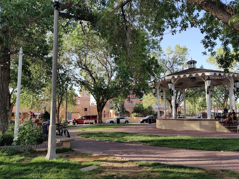 Shoestring Family Weekend in Albuquerque