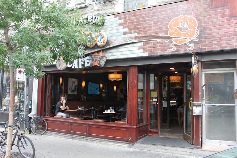 St-Viateur Bagel & Café Mont-Royal