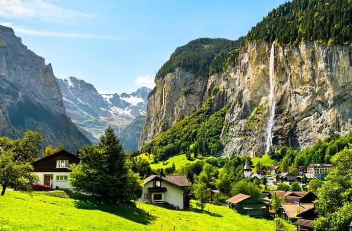 Family Paradise: Relaxed Lauterbrunnen Weekend Amid 72 Waterfalls