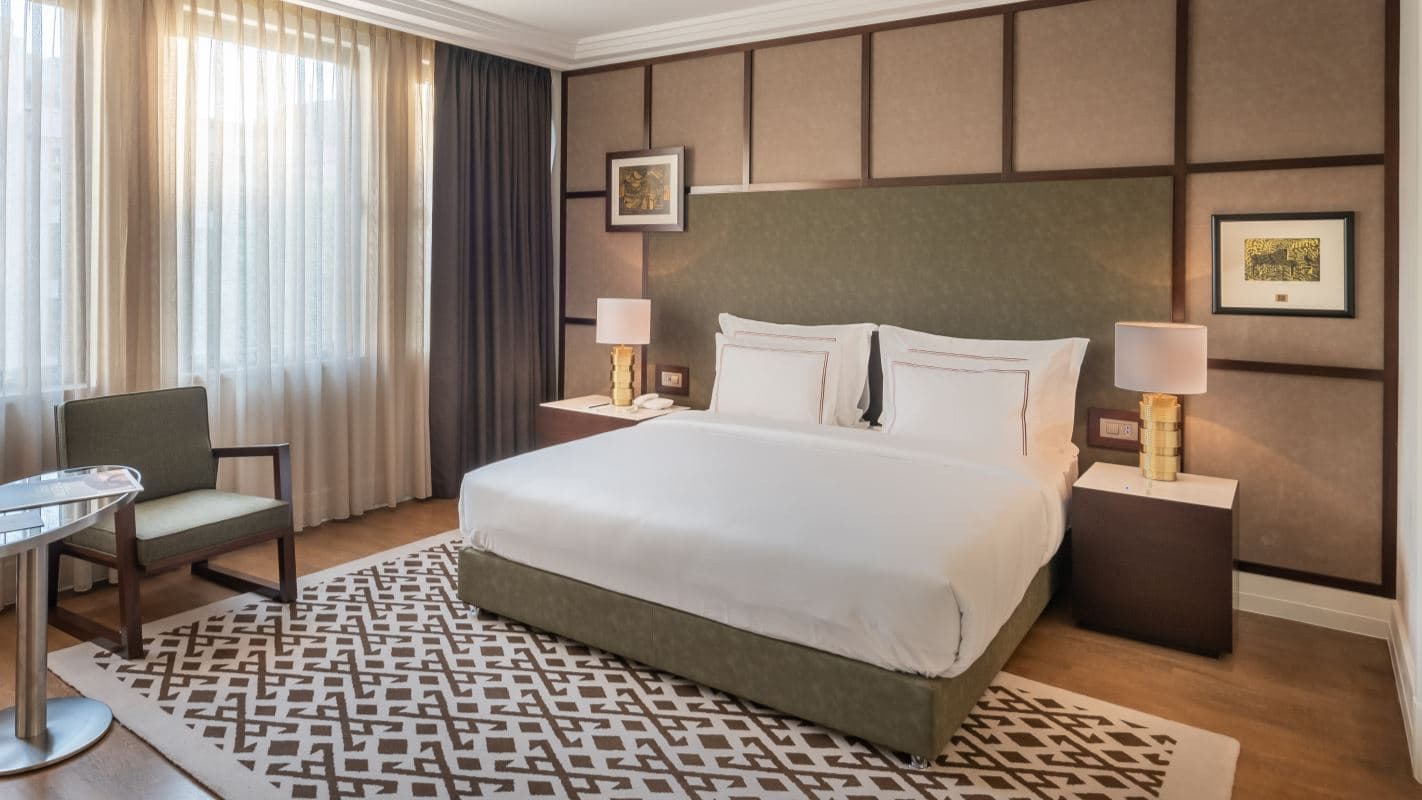 Deluxe Suite