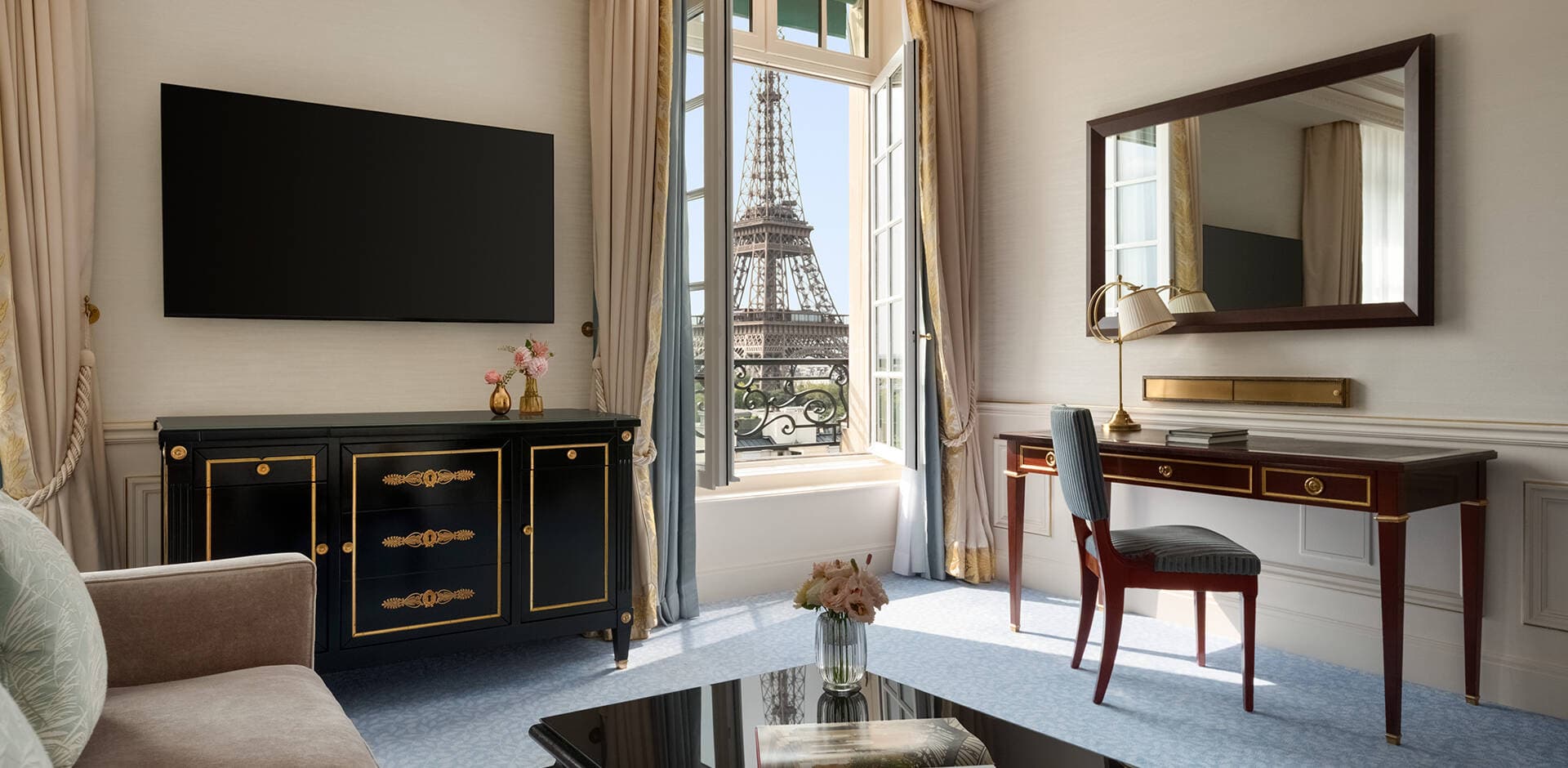 Connecting Family Junior Suite