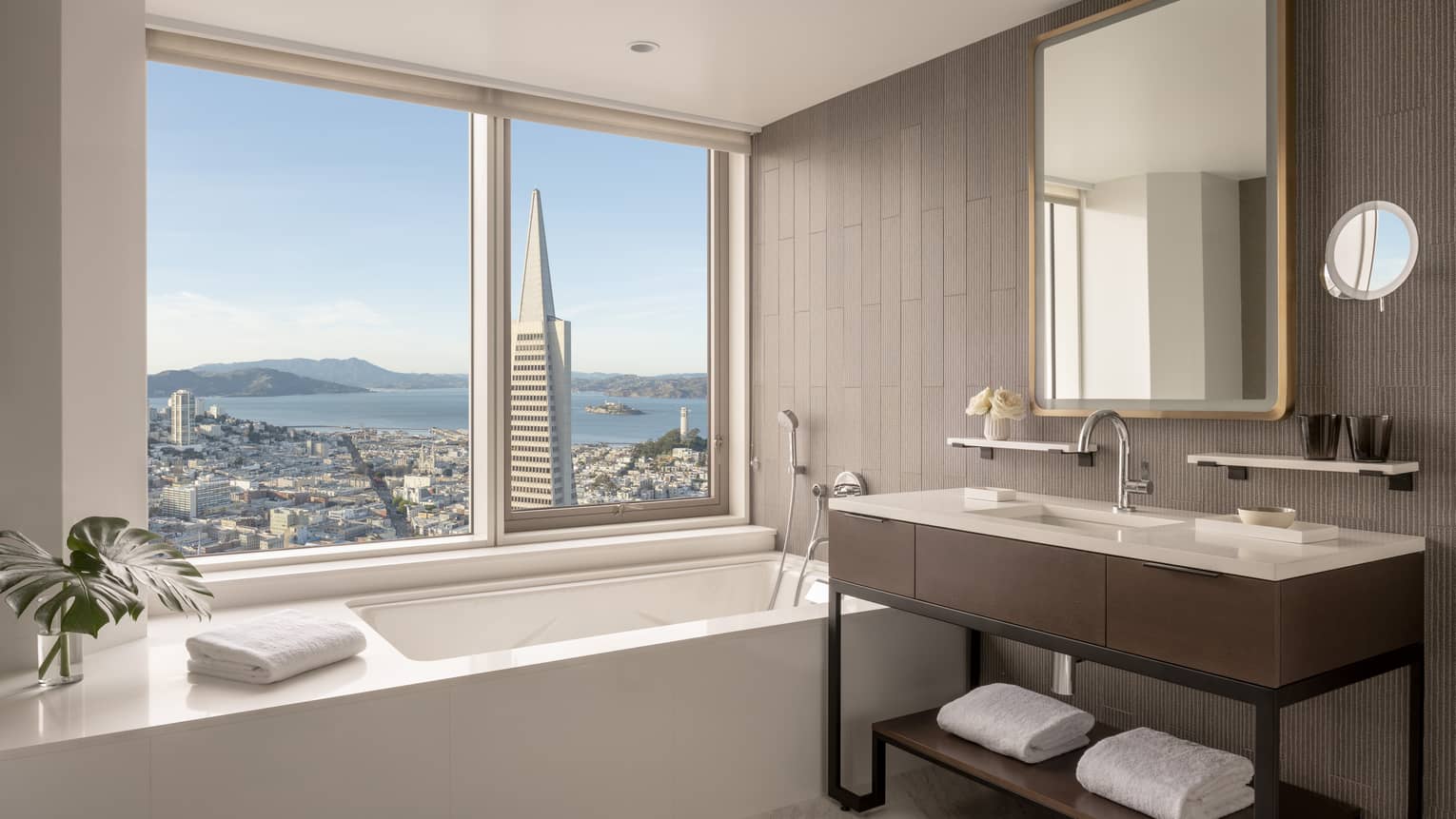 Bridge-View One-Bedroom Suite