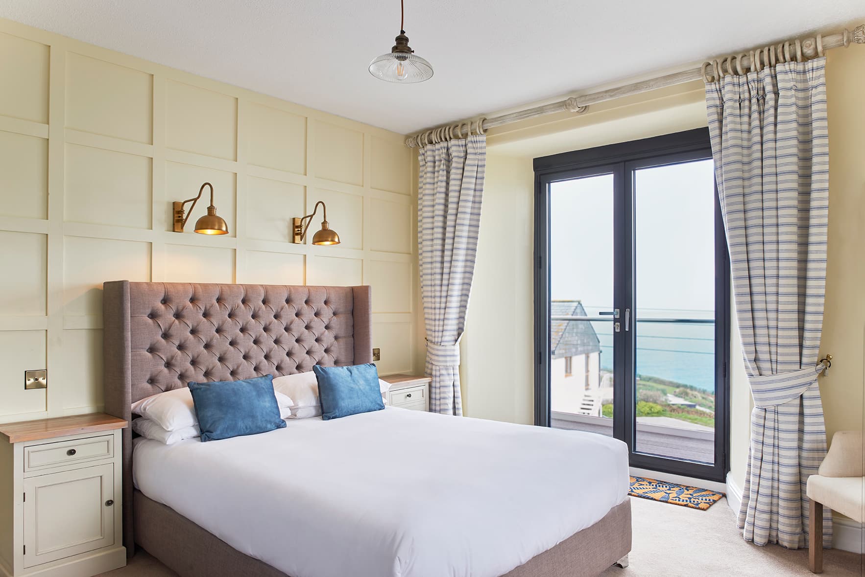 Seaview & Balcony