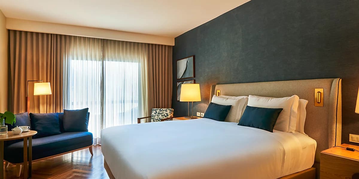 Deluxe Room (City, Sea, or Arpoador View)