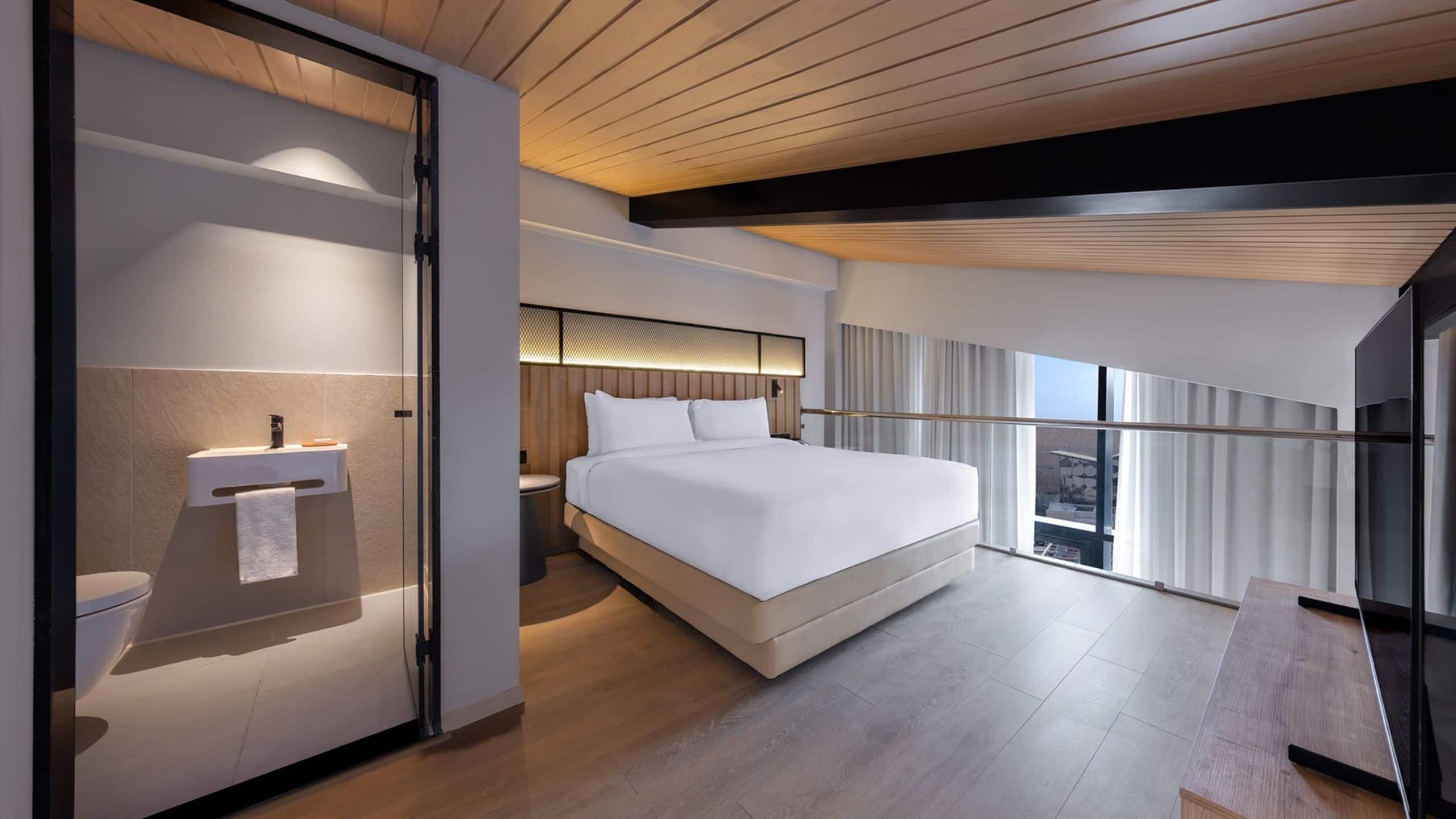 1 Bedroom Loft Suite Premium