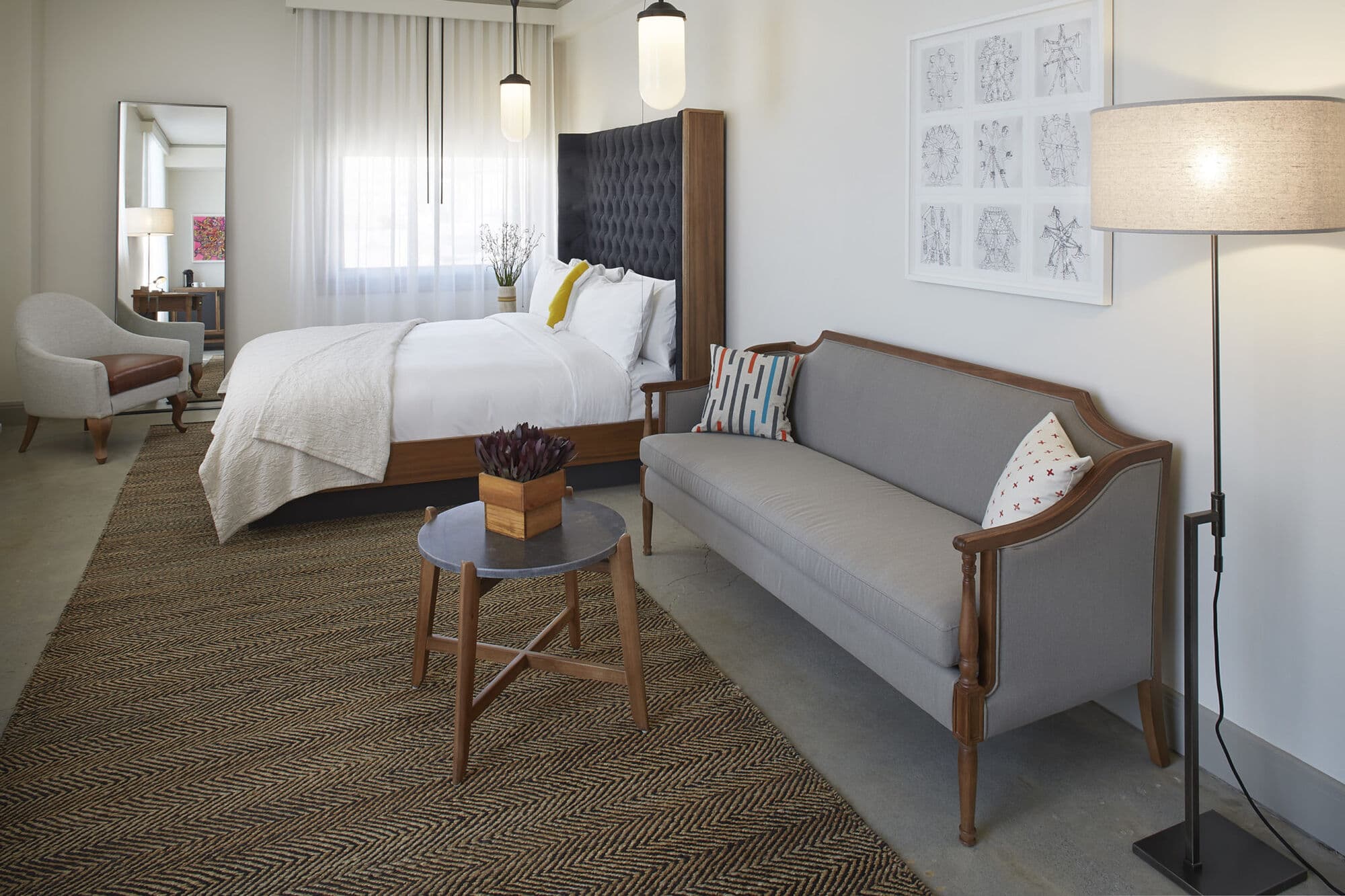 Accessible G Parlor Suite