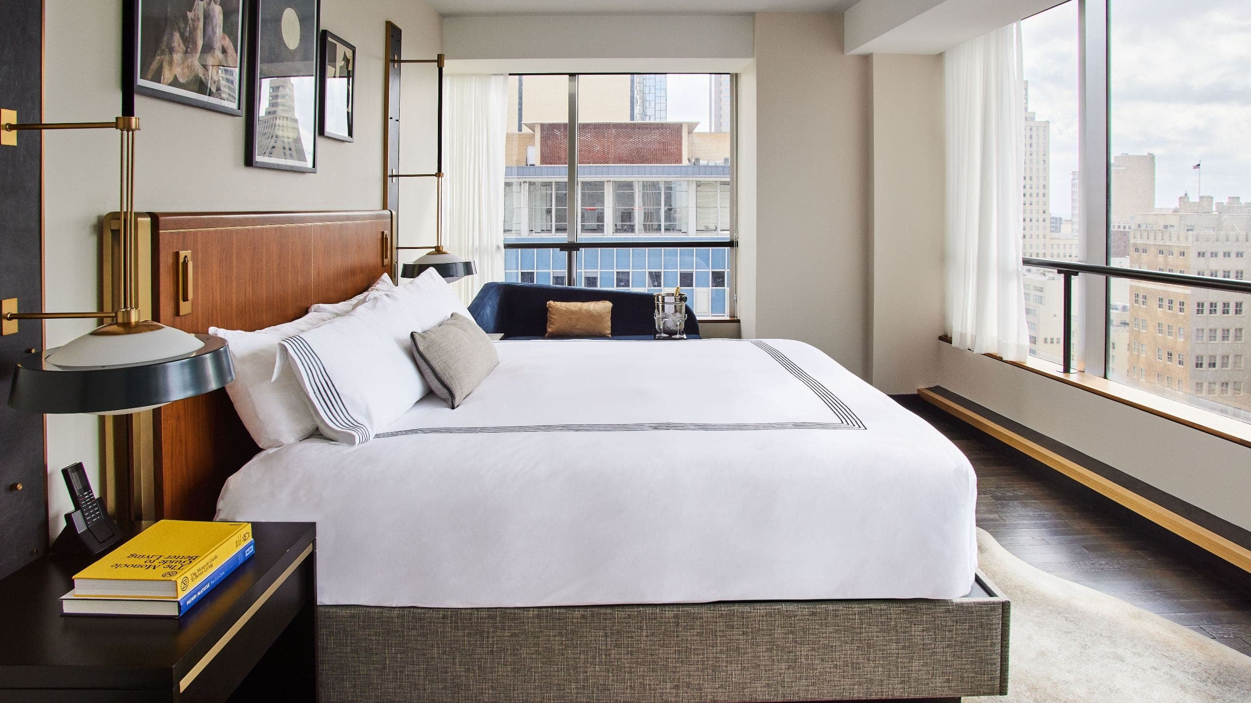 1 King Bed Corner