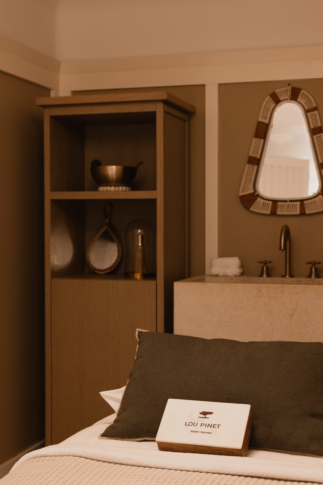 Prestige Room
