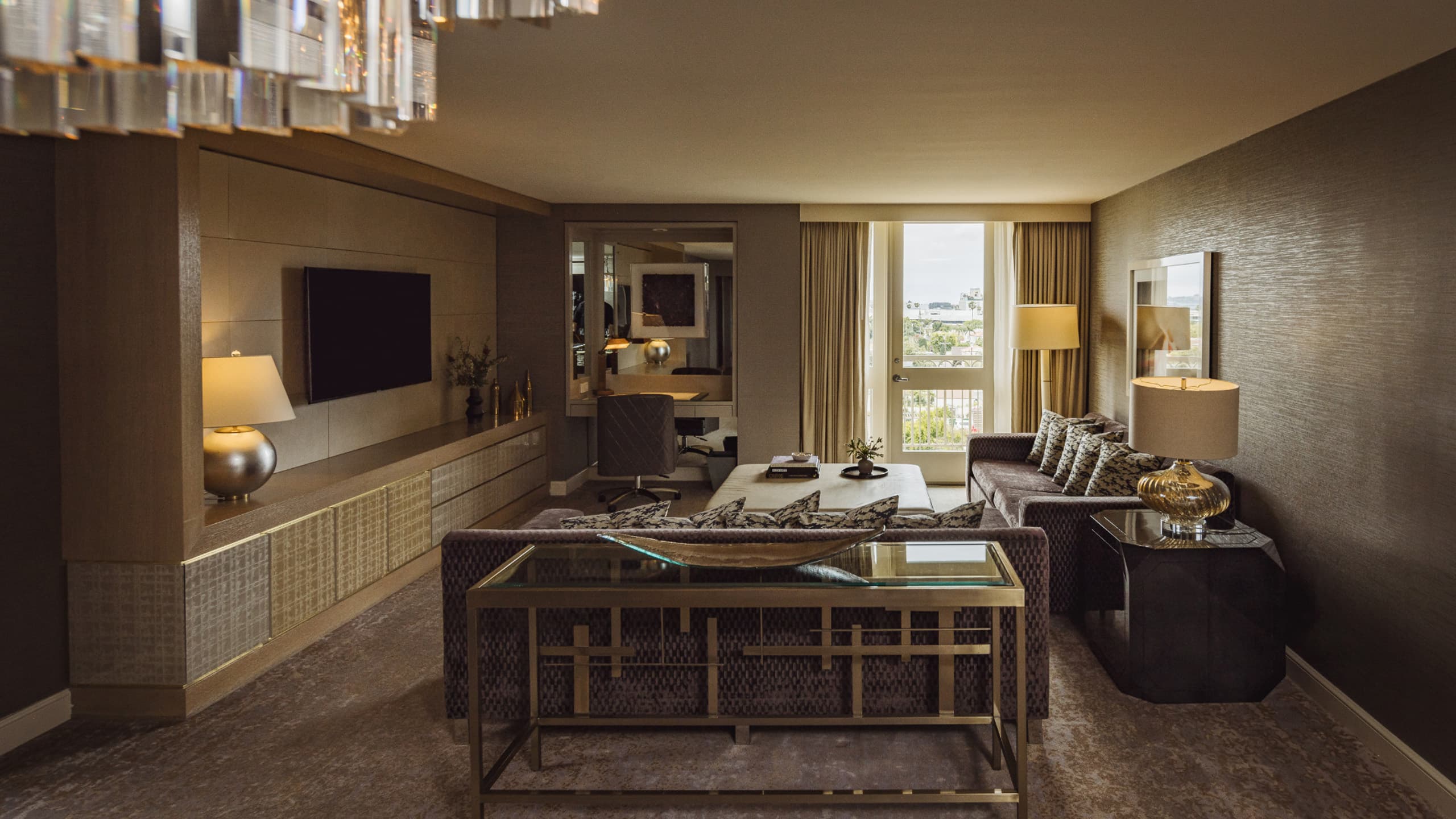 Deluxe Classic Suite