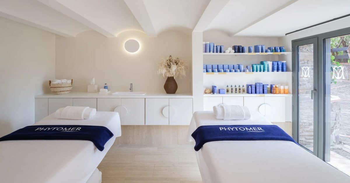 Albères — Double Room with Terrace and Outdoor Bathtub, Mountain View