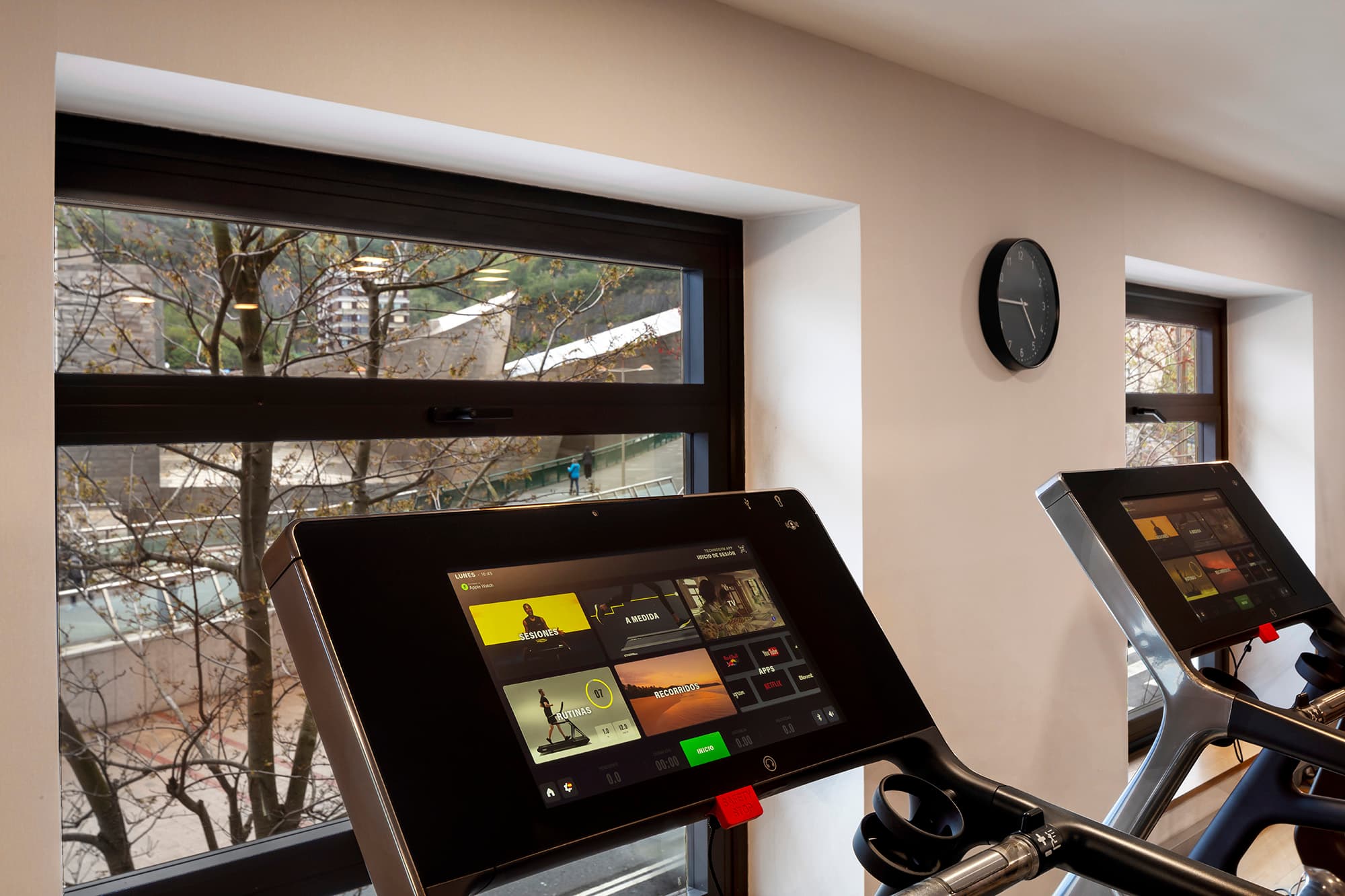 Deluxe Guggenheim View