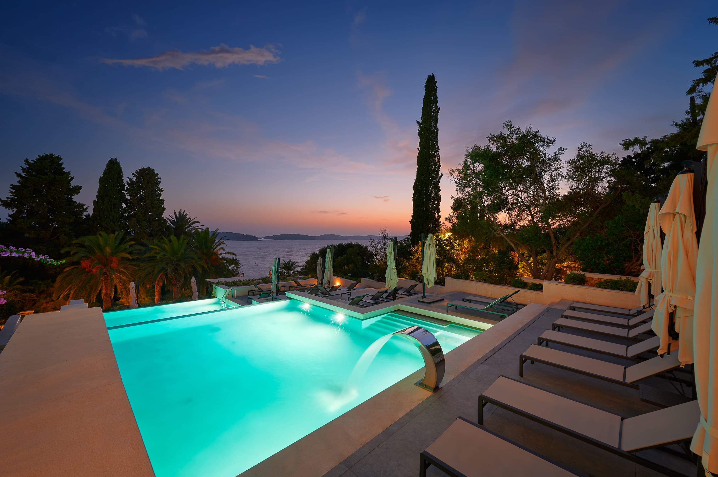 Hotel Moeesy, Blue & Green Oasis