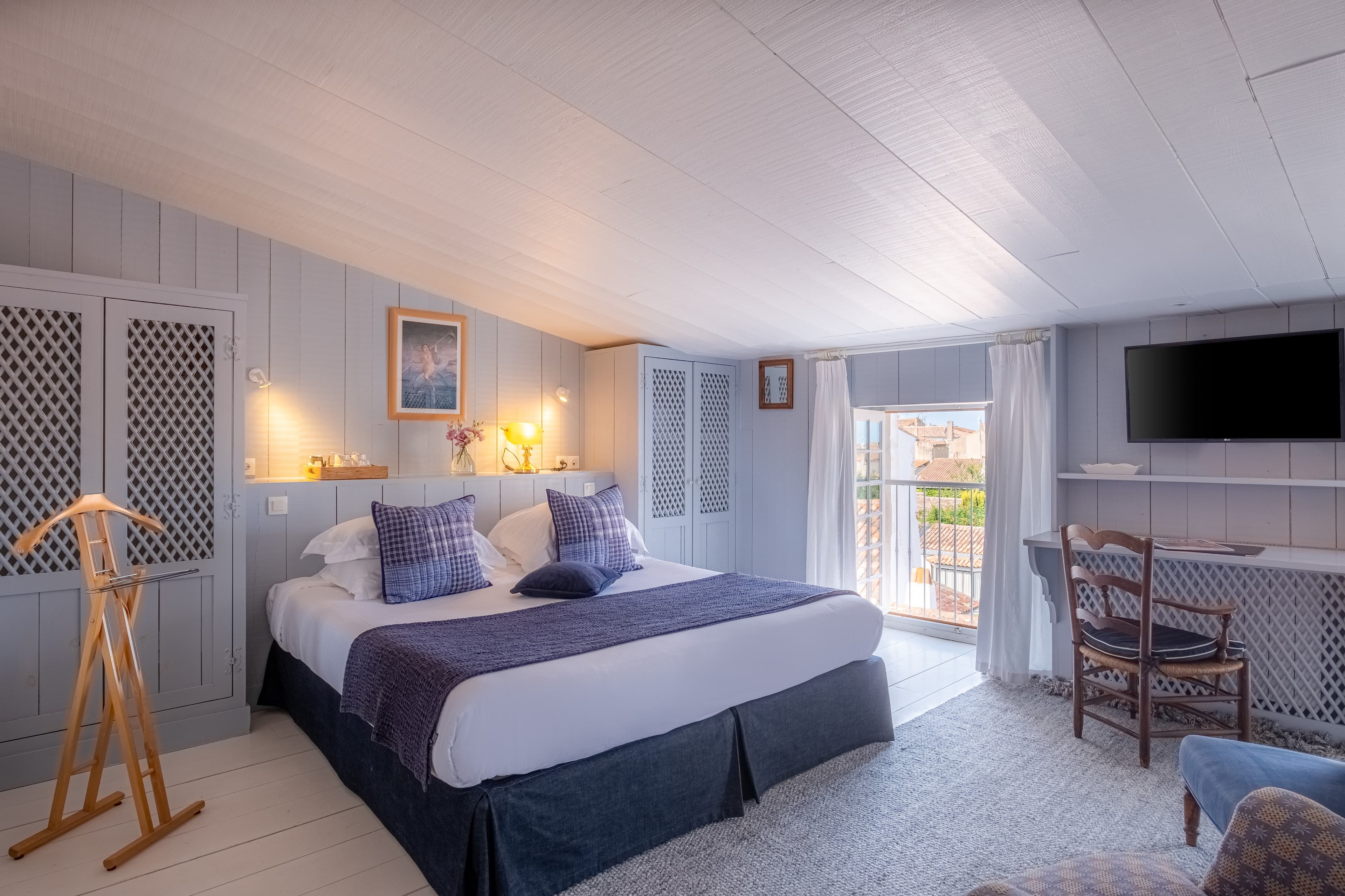 Prestige Room