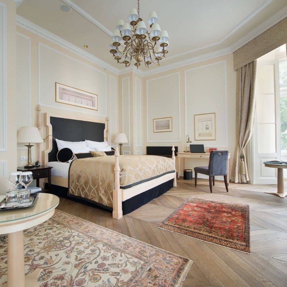 LOFT Hotel & Wilson Palace