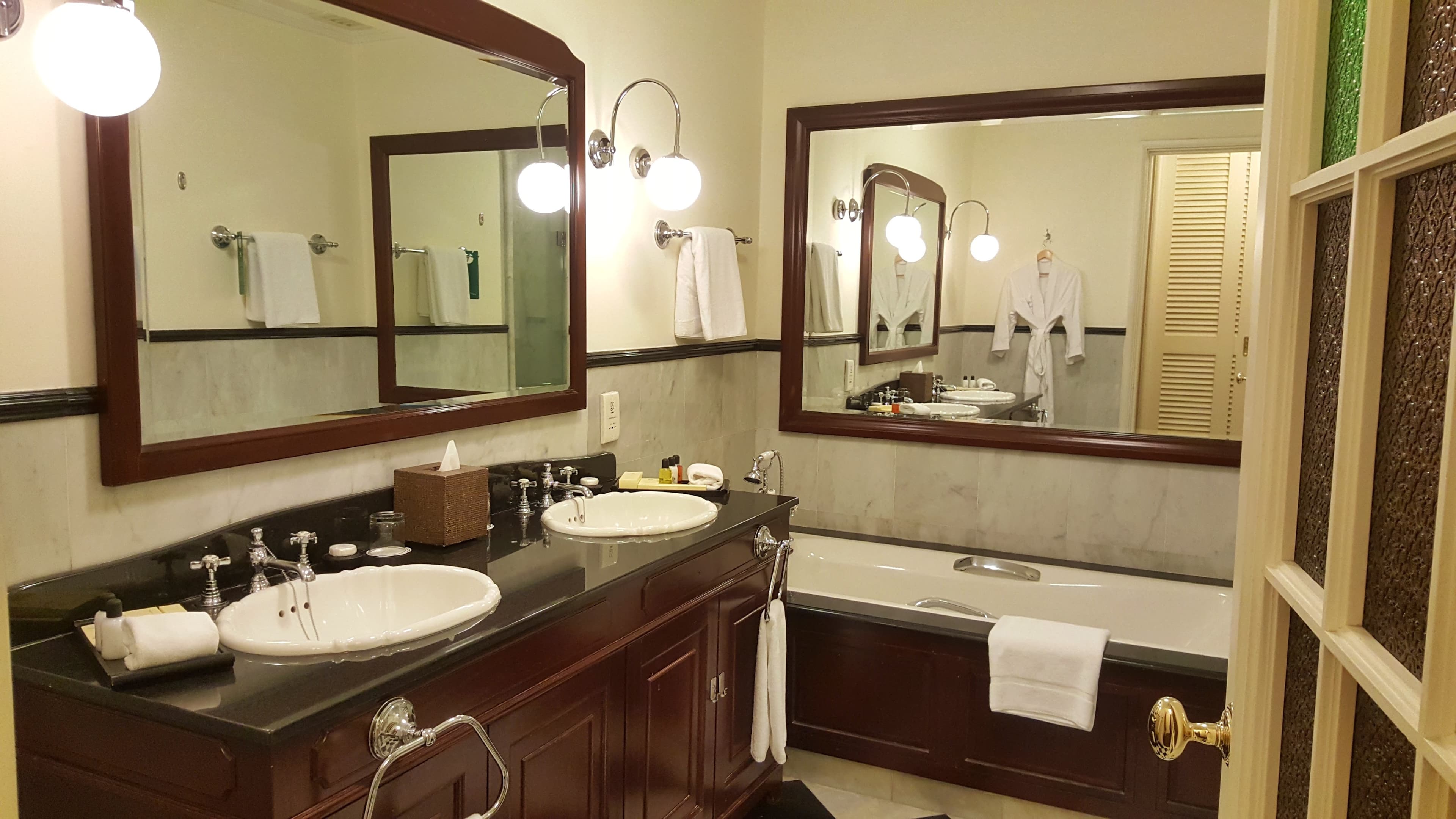 Premier Suite (Heritage Wing)