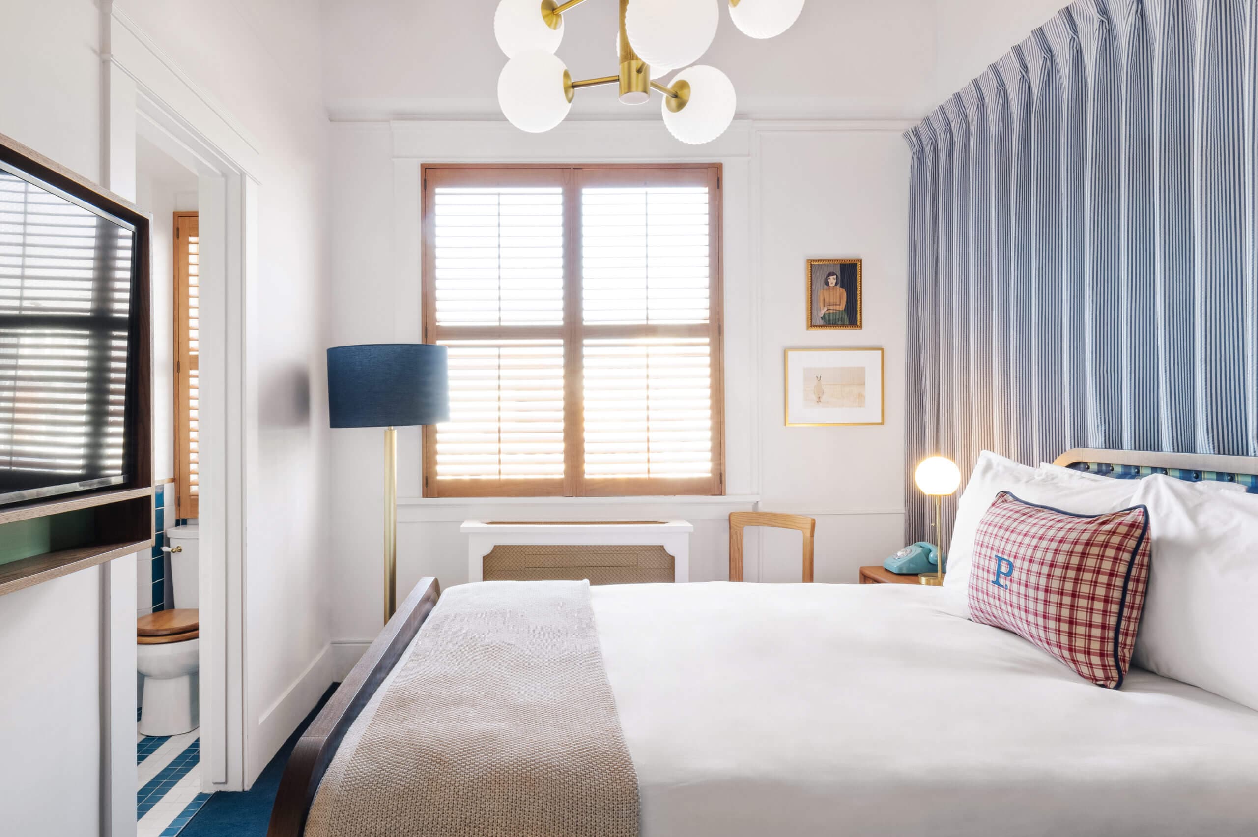 The Deluxe King Suite