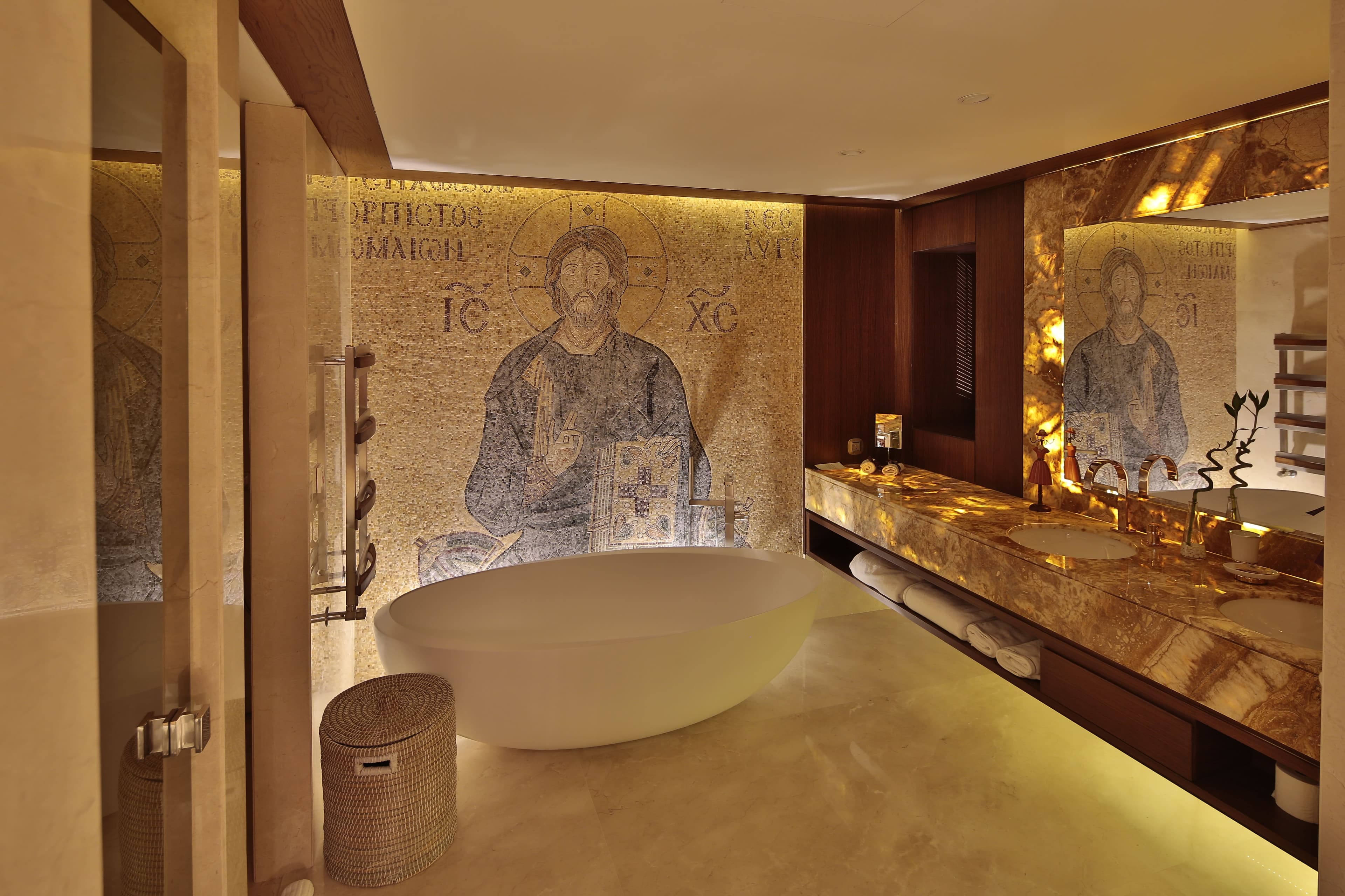Aja Loft Stone Suite