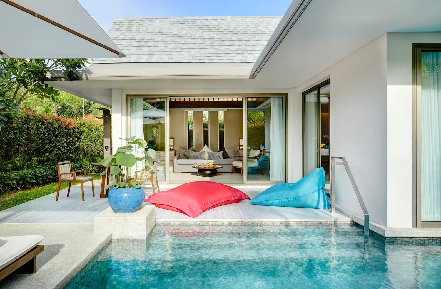 Deluxe Beachfront Villa