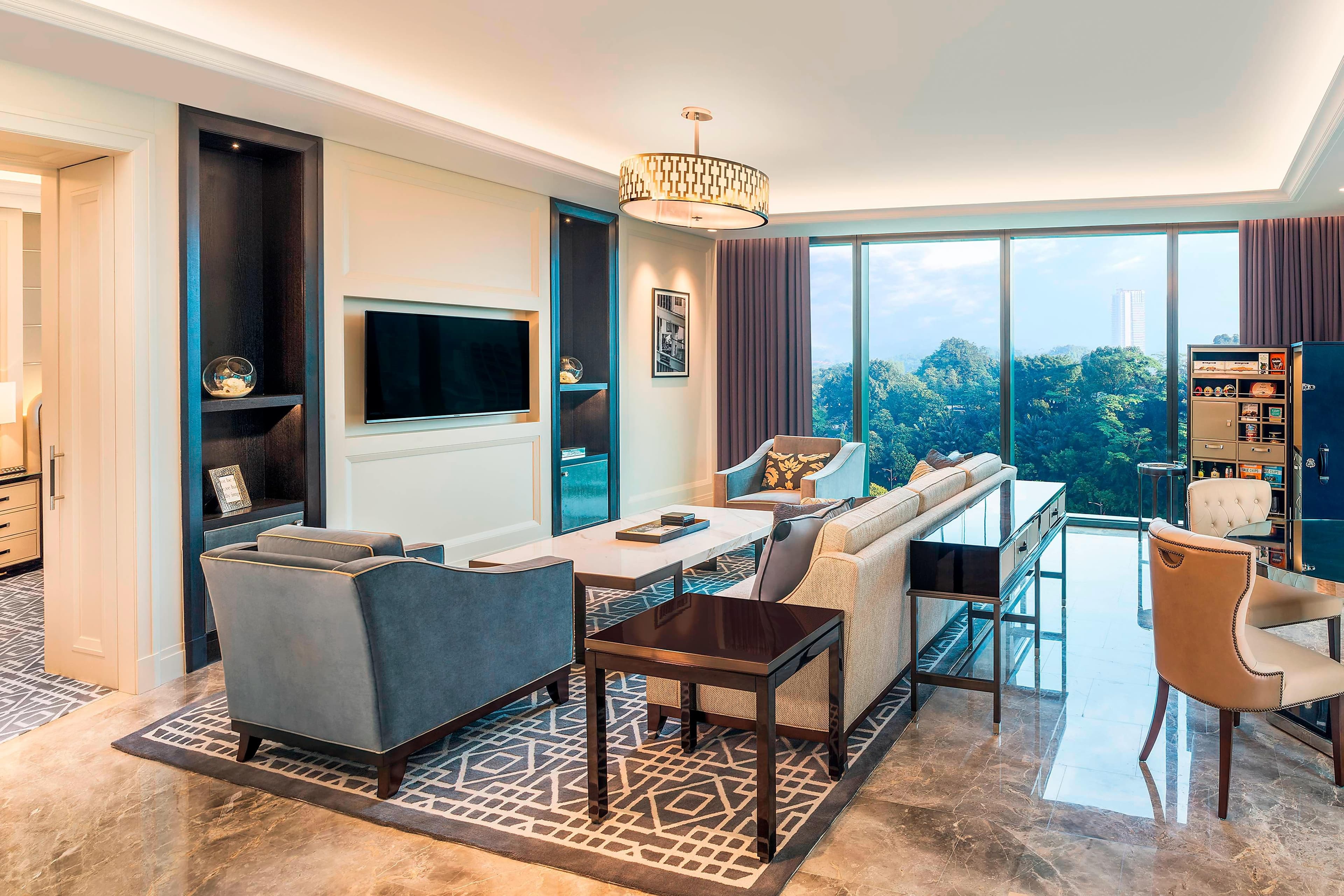 Caroline Astor Suite