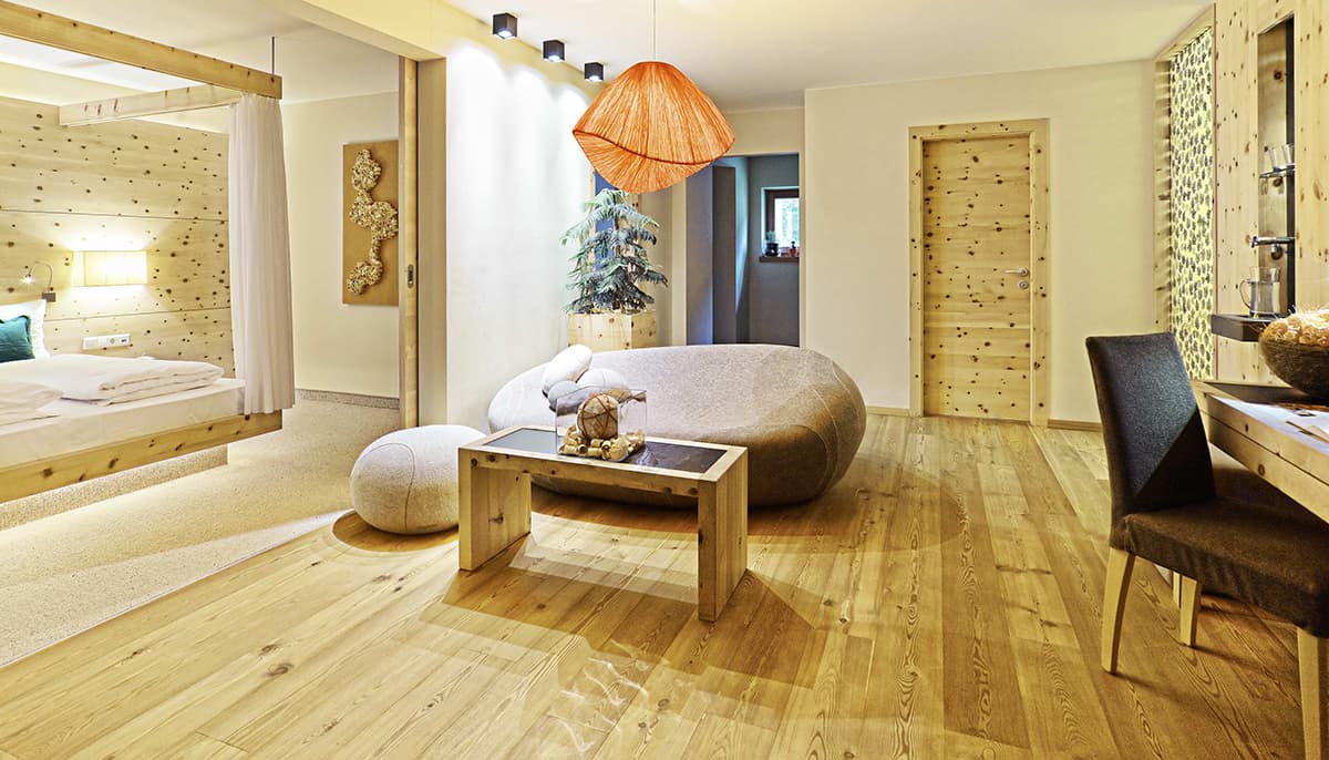 Deluxe Life Balance Suite