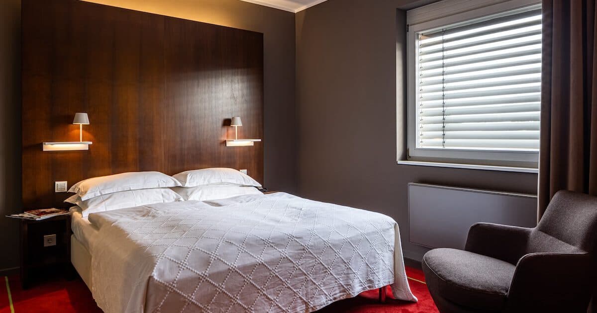 Medium Room