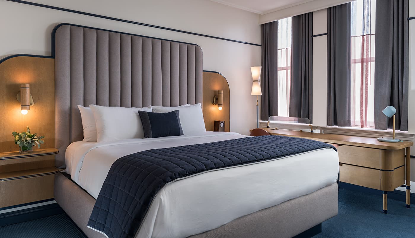 King Junior River View Suite
