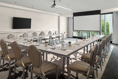 Signature Suite