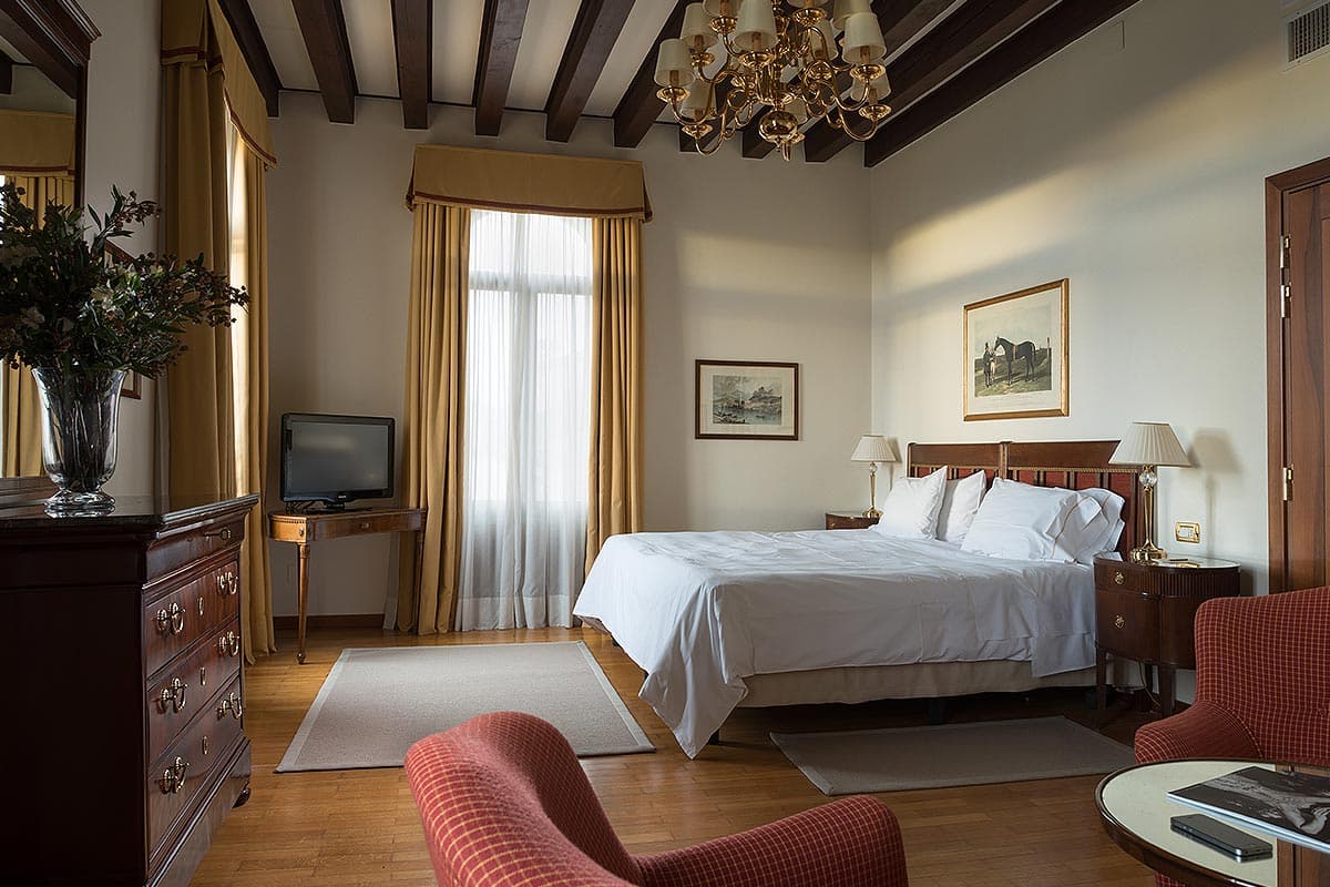 Premier Junior Suite