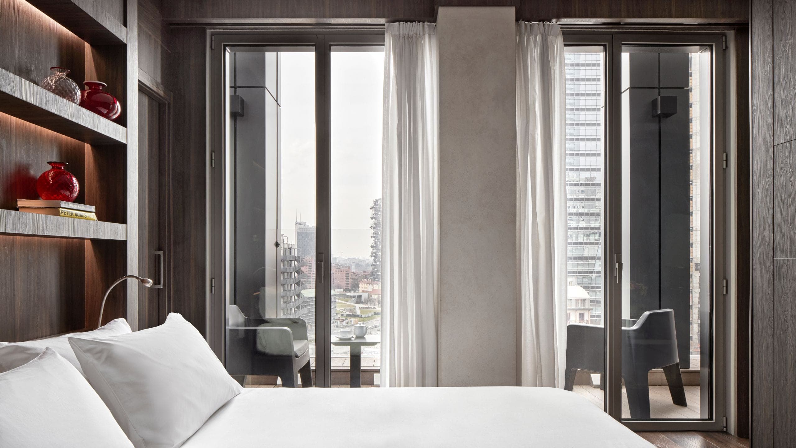 1 King Bed City View
