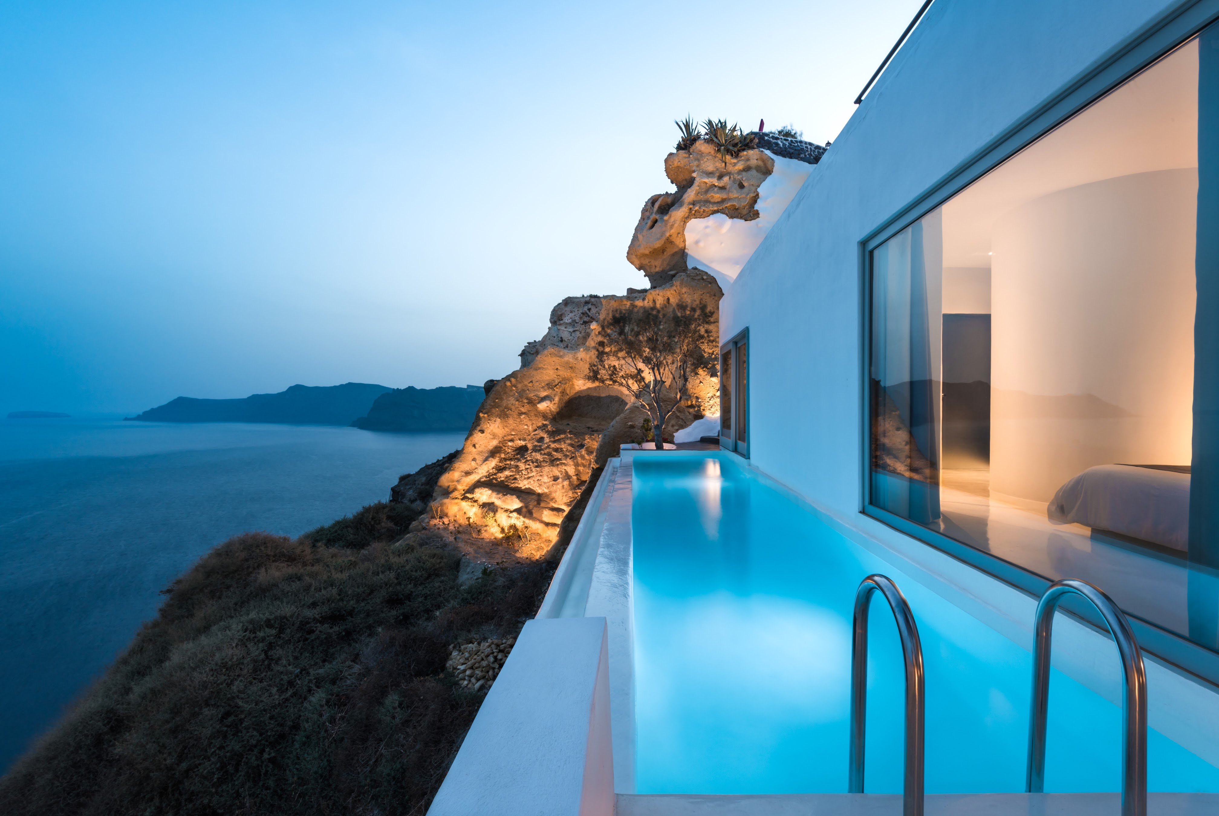 Exclusive Suite with Infinity Pool
