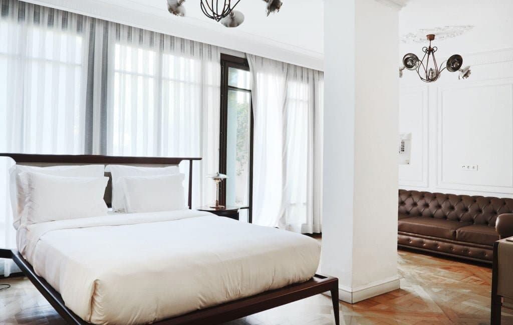Garden King Room