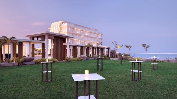 One-Bedroom Suite Garden Terrace with Club Access