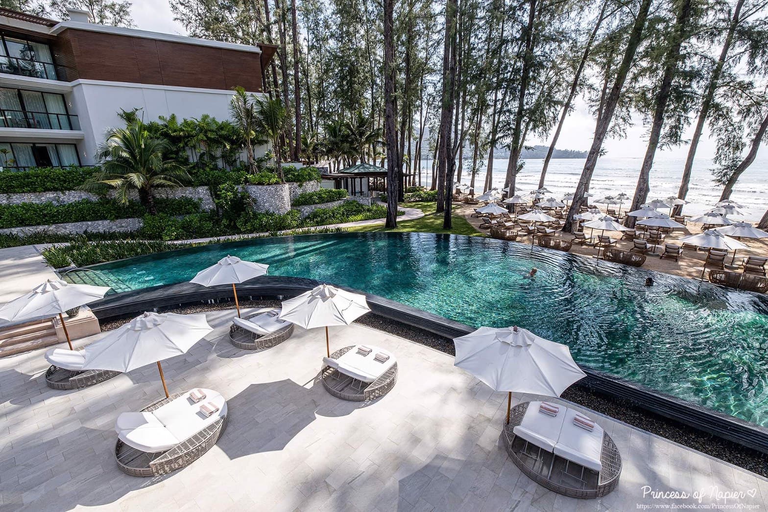 Beachside Suite Ocean View Club Lounge Access