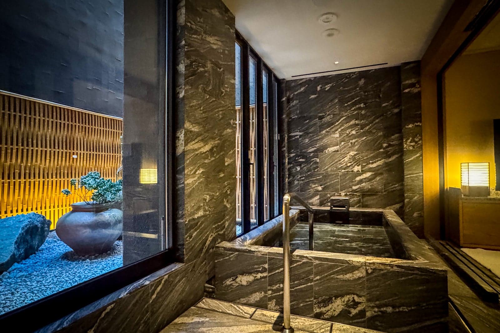 Junior Suite Temple