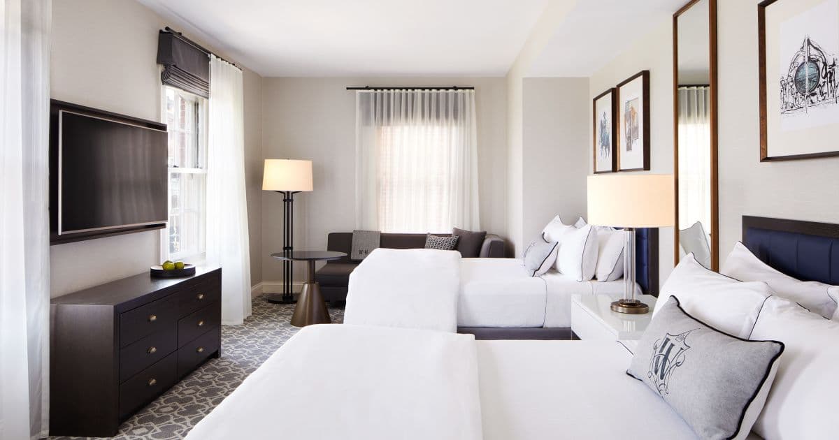 Charles River Corner King Guestroom