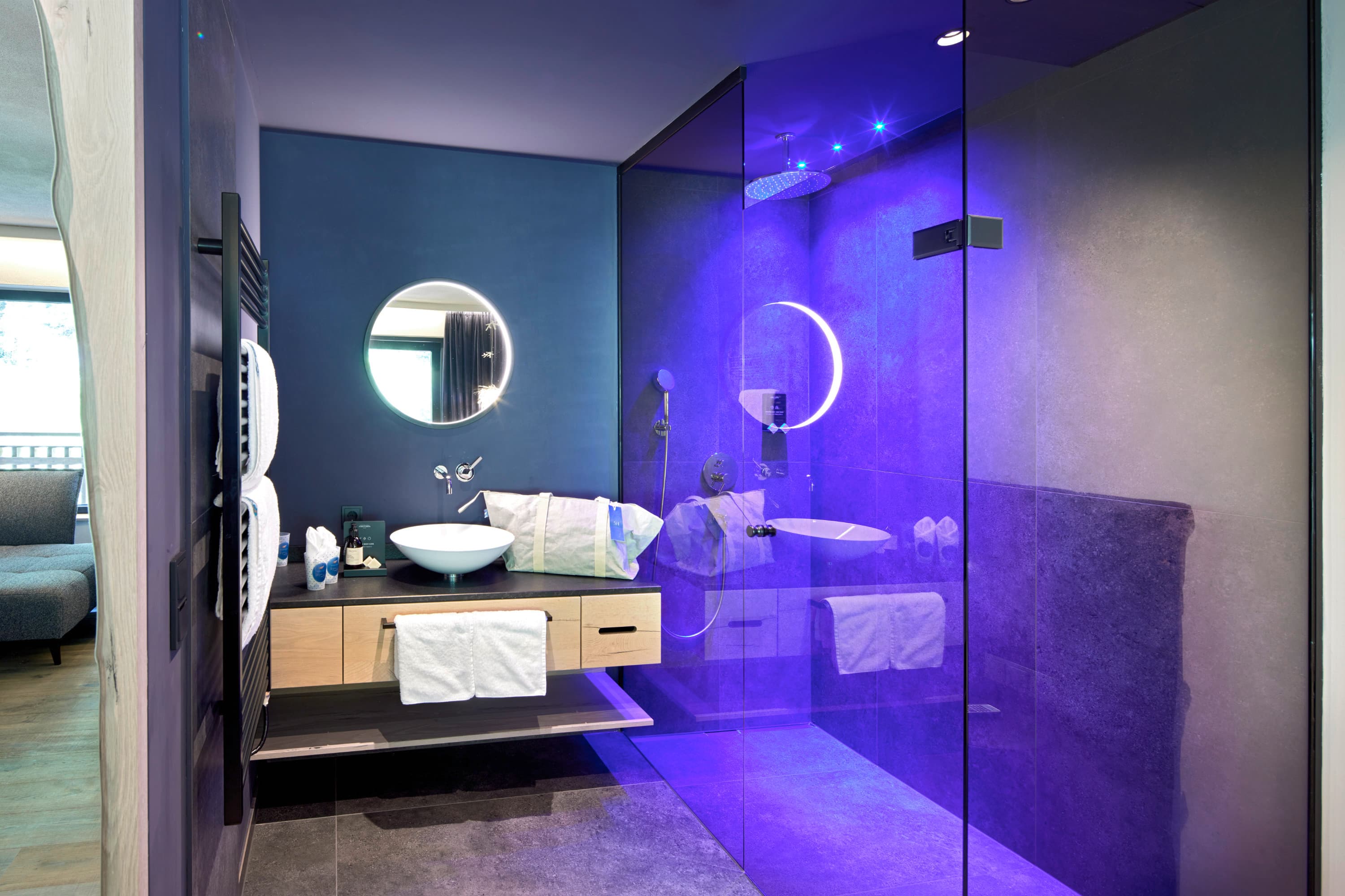 #Alpin Moments Family Suite