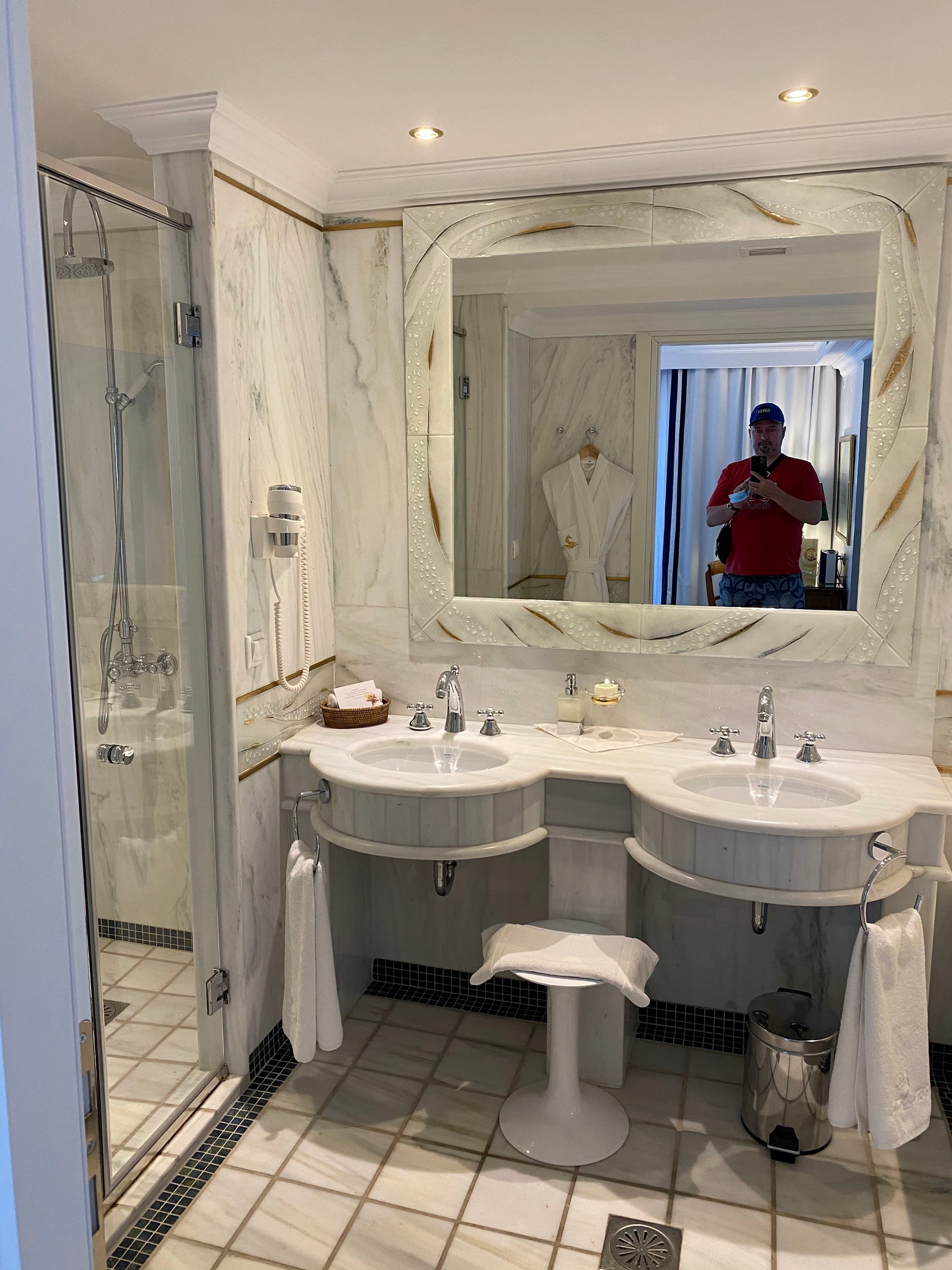Executive Pool Suite