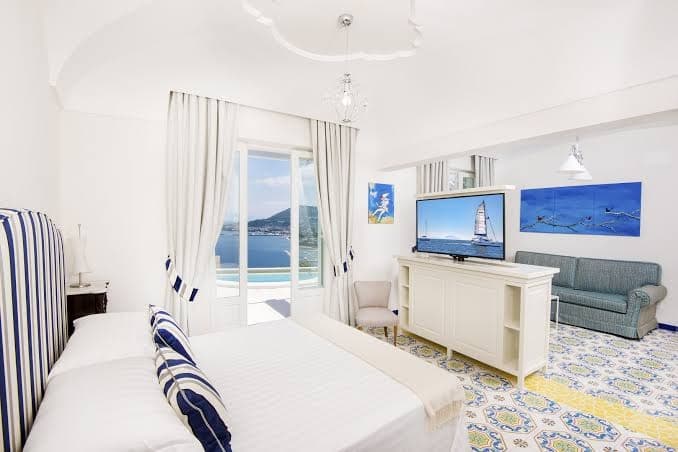 Deluxe Sea View Room