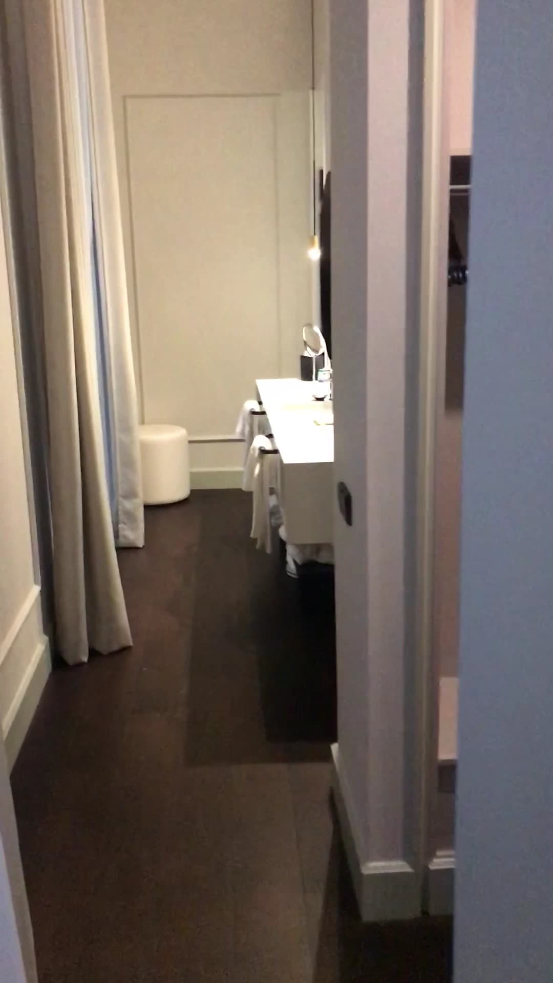 Singular Room