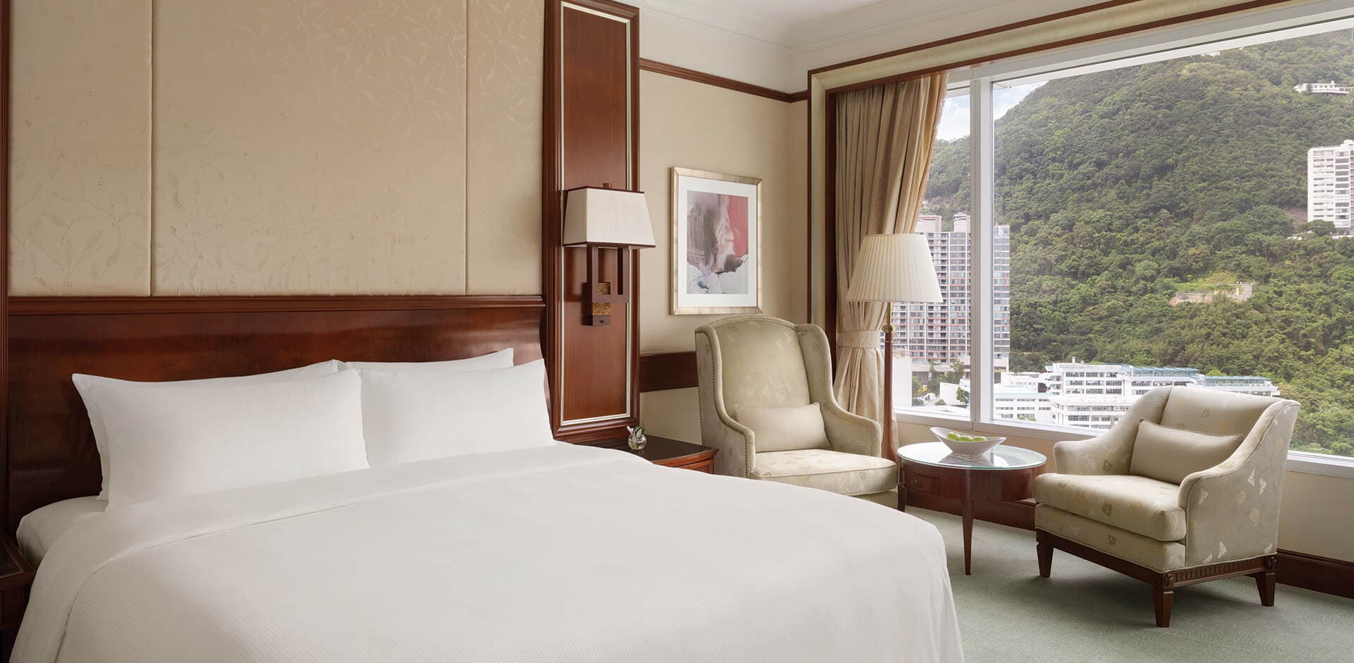 Airship Voyage Themed Family Suite