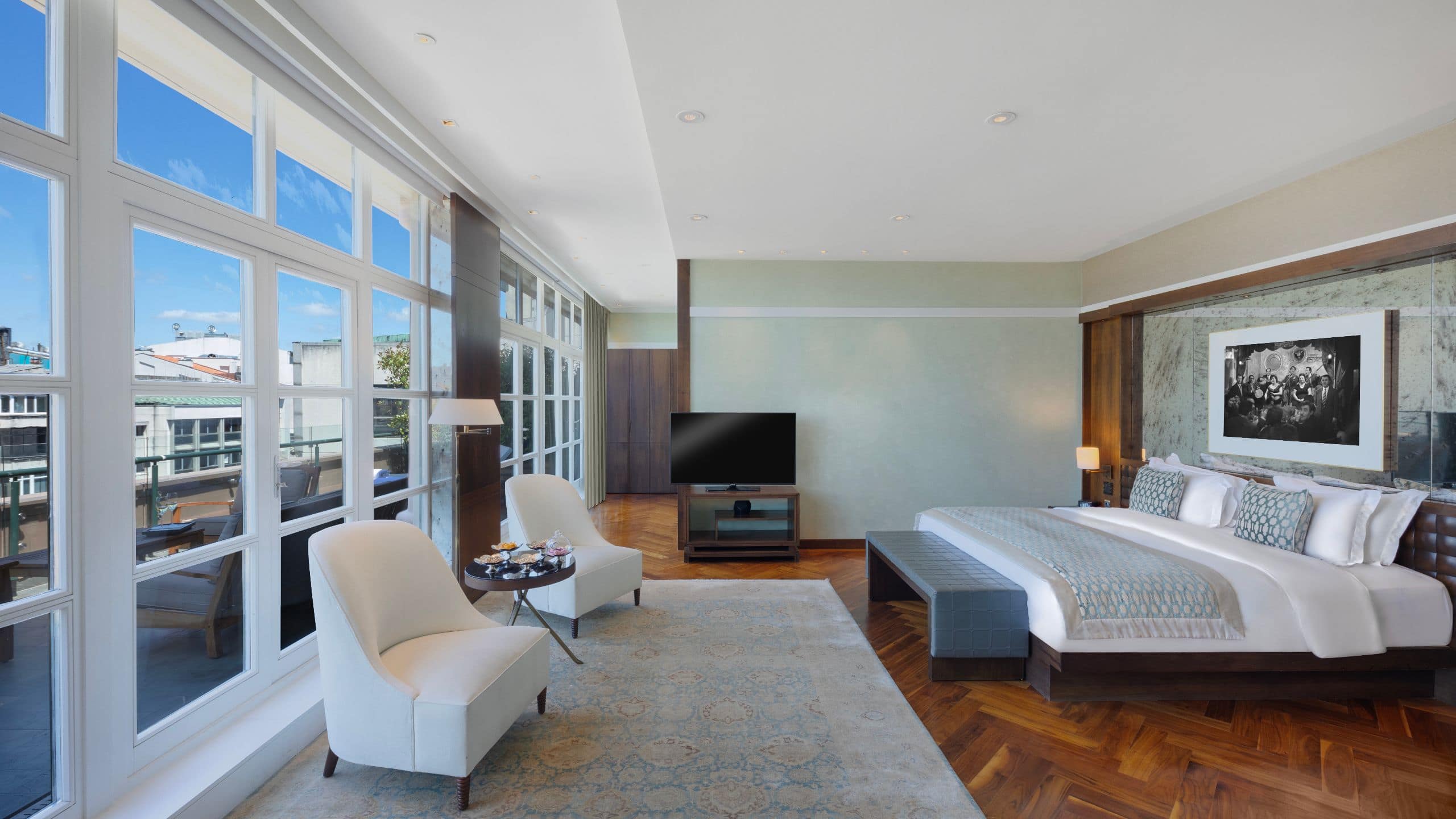 Diplomatic Suite