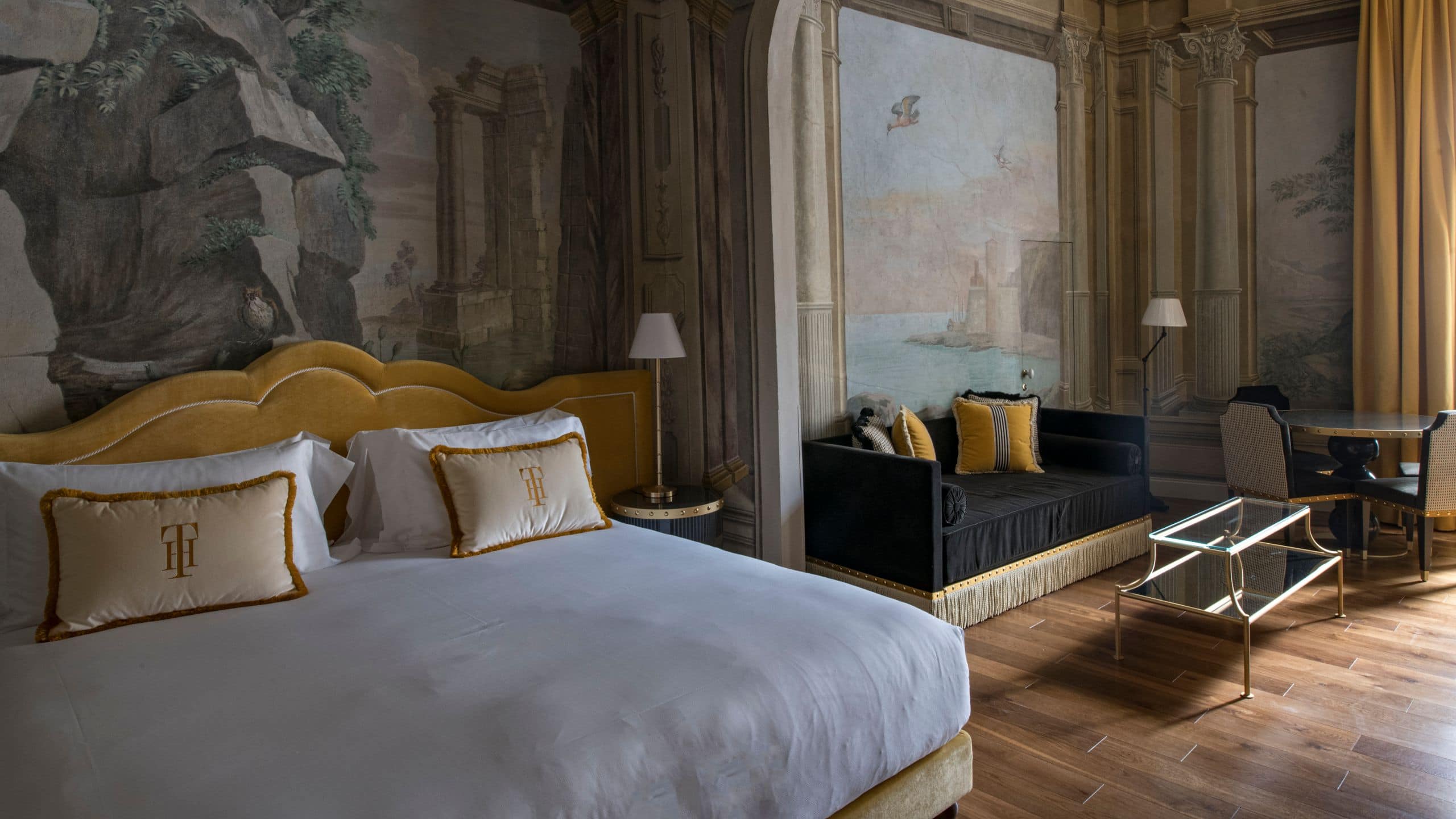 1 King Bed