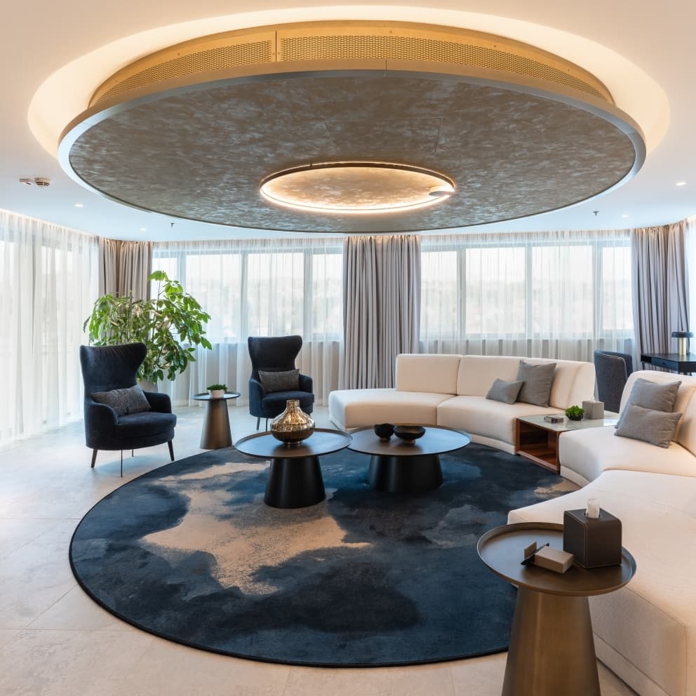 Majestic Penthouse Suite