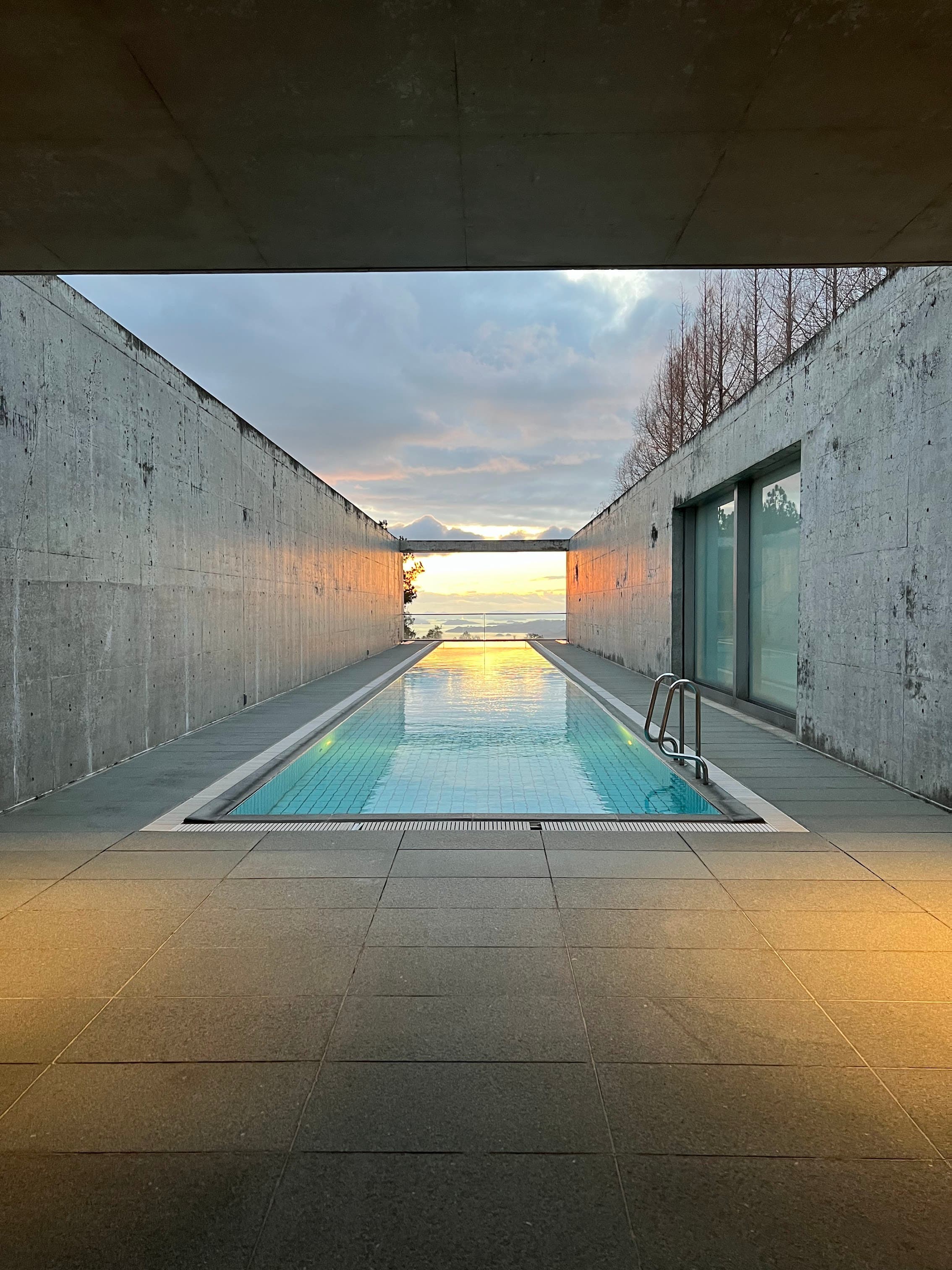 Semi-Open-Air Hot Spring Suite — Panorama View
