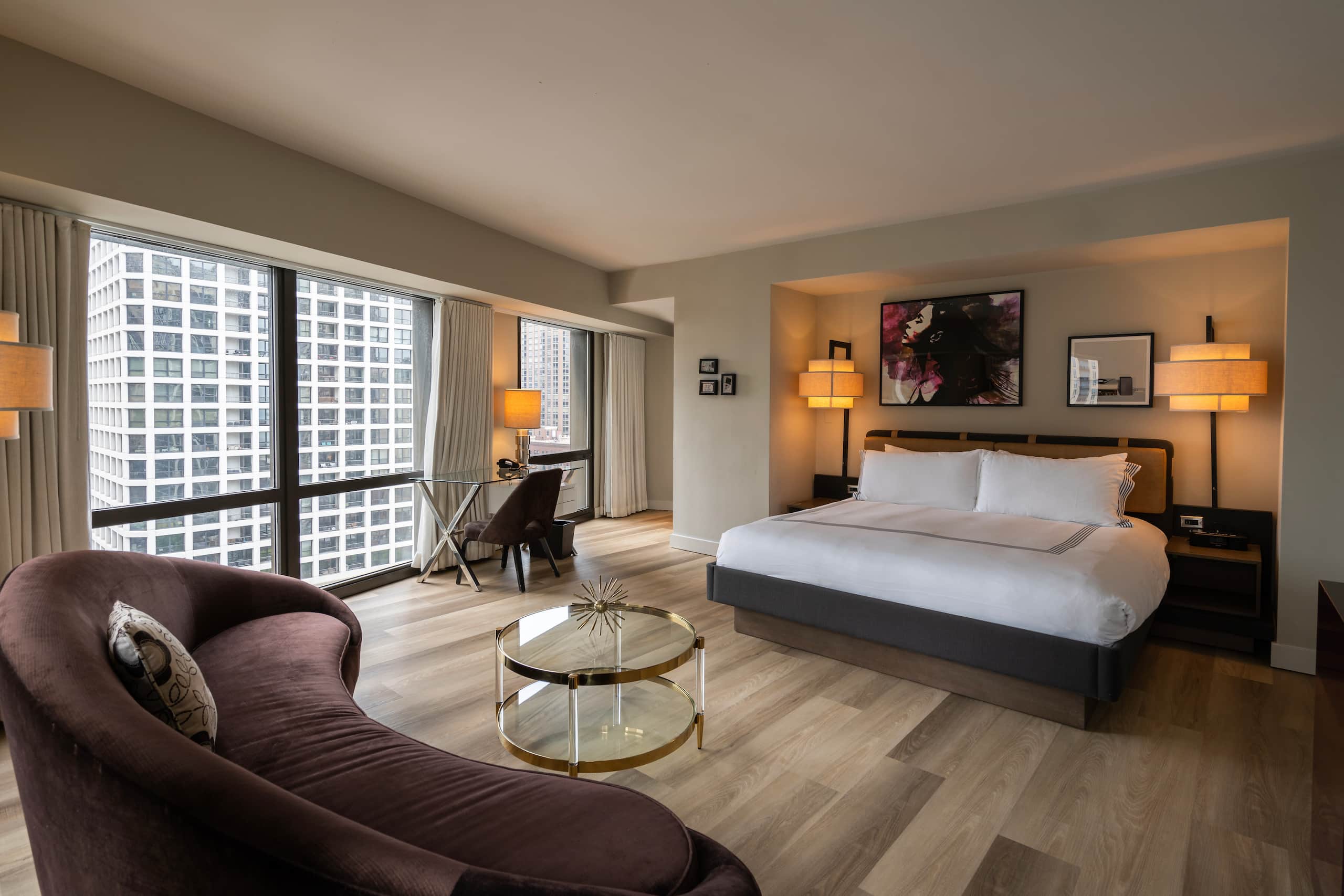 1 King Bed Corner