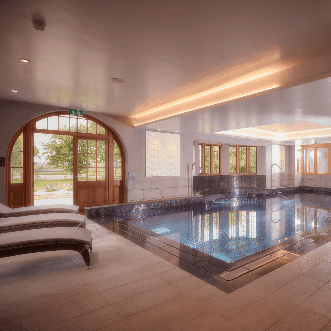 Manor House Deluxe