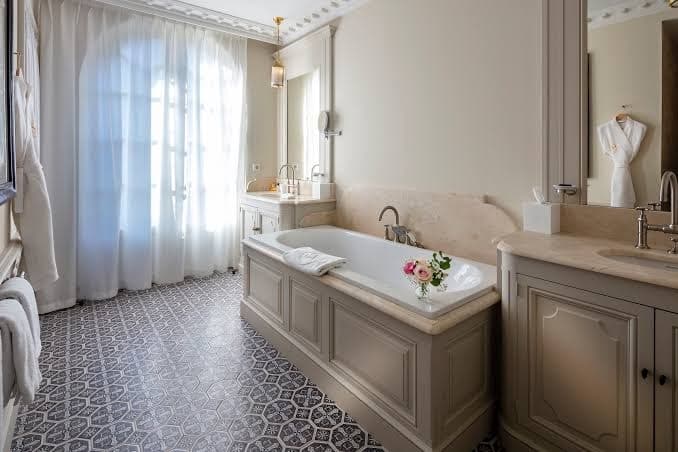 Prestige Room