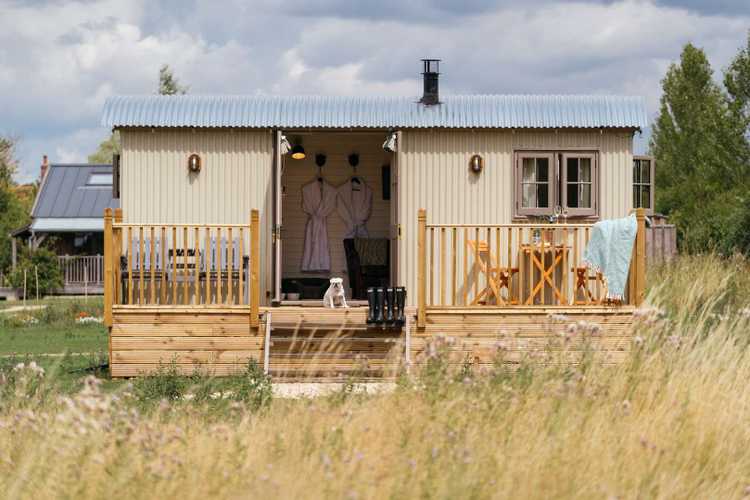 Shepherd's Huts (Aviary, Cote, Pen, Stall, Hideaway)