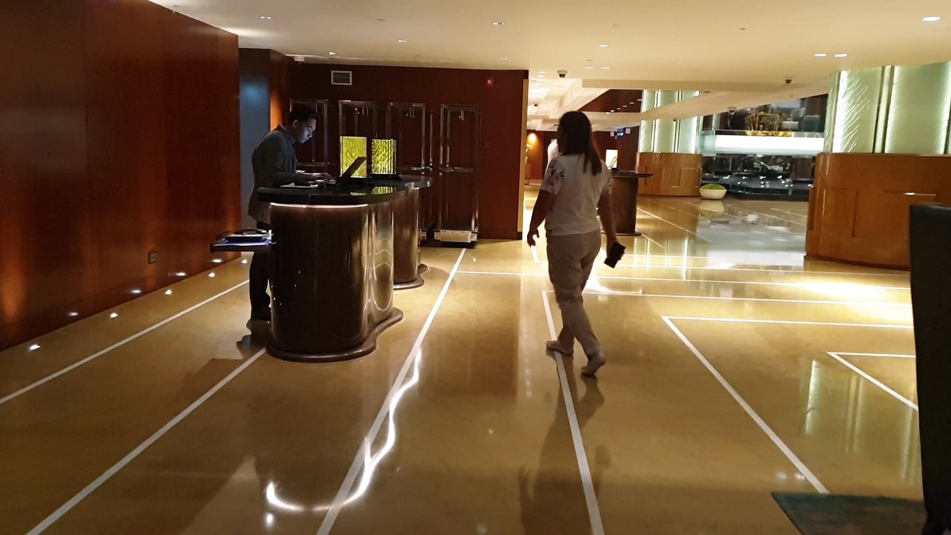 1 King Bed Club Access